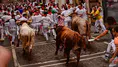 San Fermin Festivali nedir, İspanya için anlamı: Boğa koşuları, beyaz kıyafetli onbinlerce kişi
