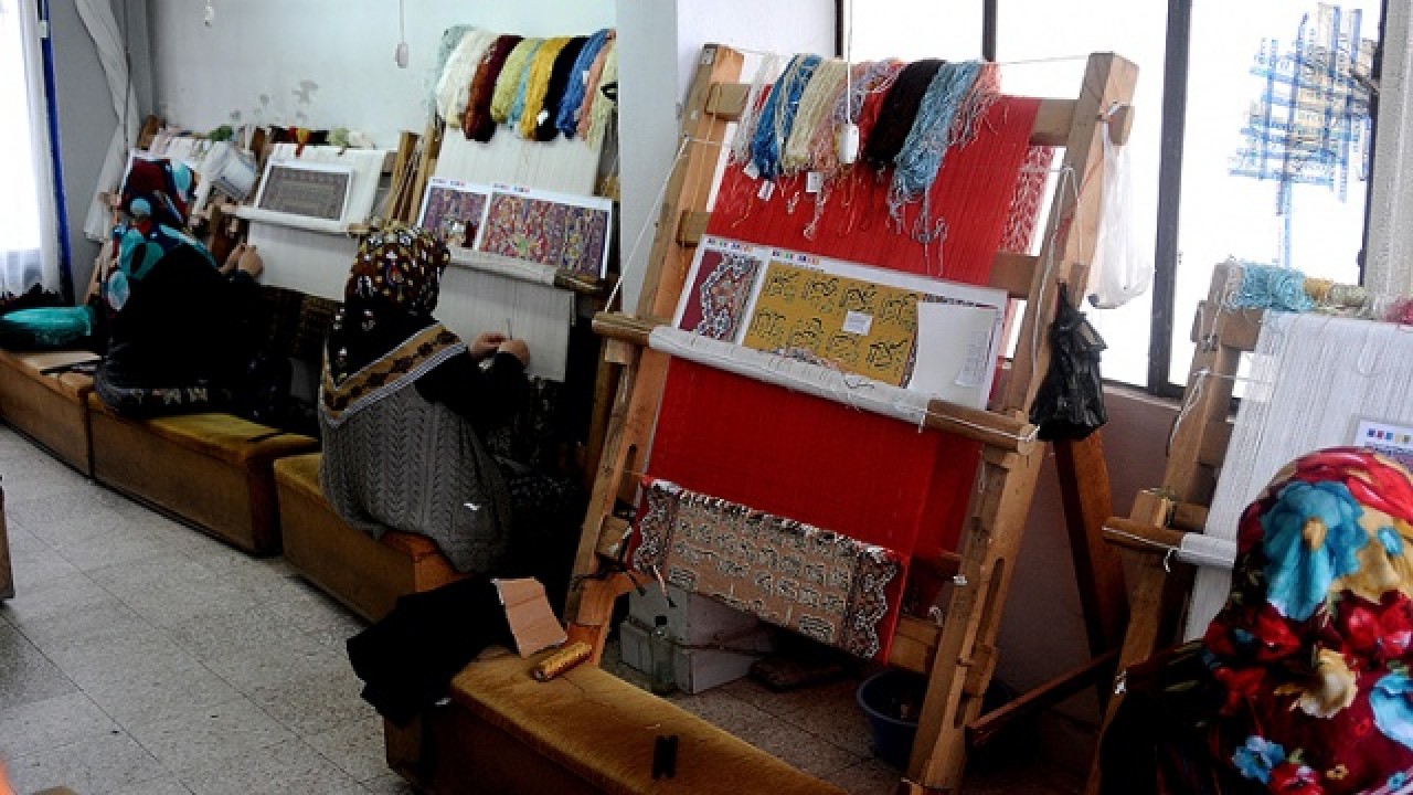 3 yılda dokuyorlar 9 bin lira kazanıyorlar 2