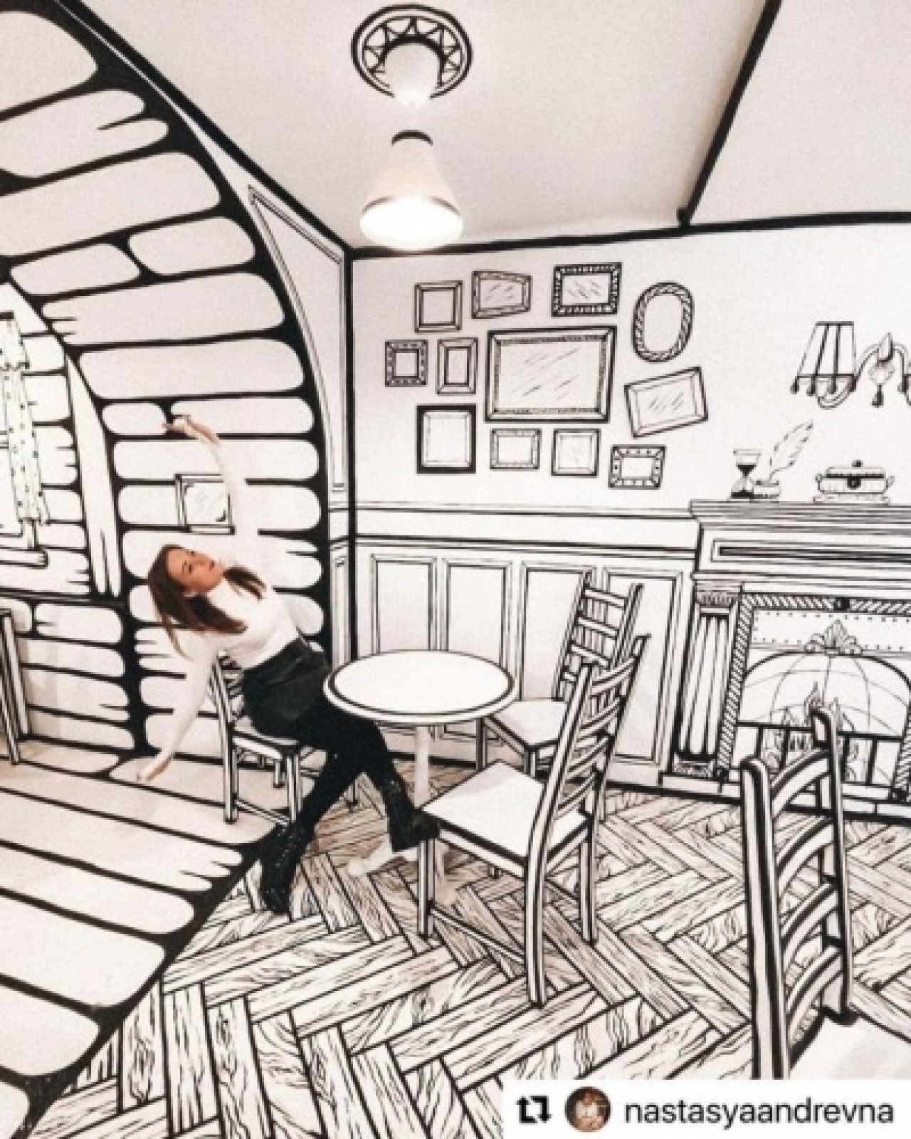 10 kilo boya kullanıldı! Bu kafeye gidenin gerçeklik algısı altüst oluyor 3