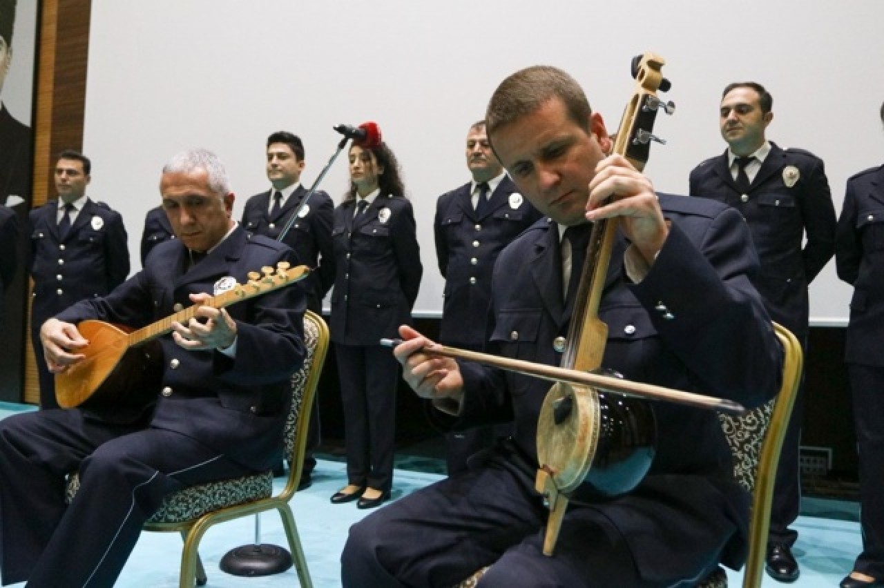 Emniyet Genel Müdürlüğü polis korosu,  kapılarını ilk kez açtı 1
