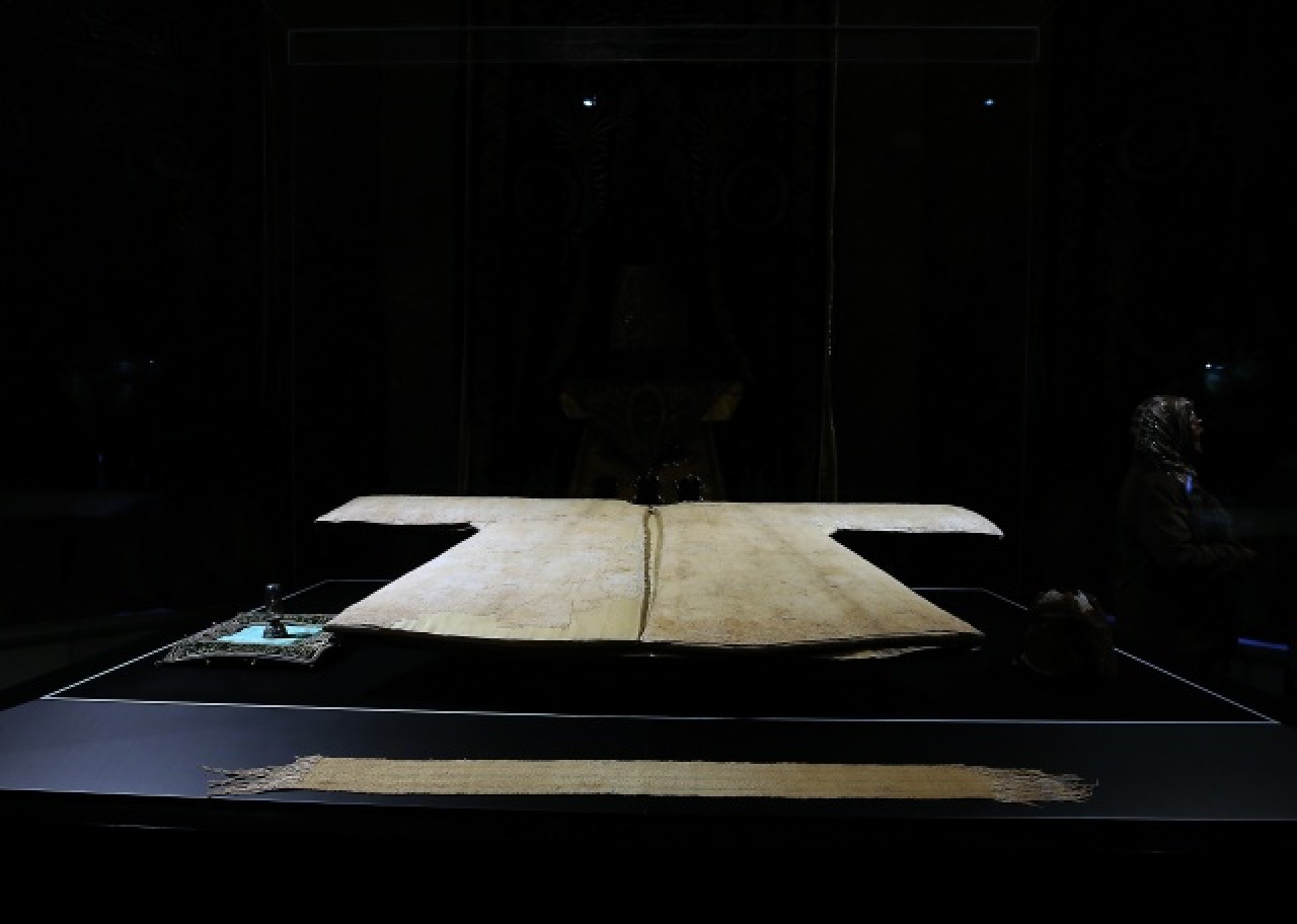 Hırka-i Şerif ziyarete açıldı 1