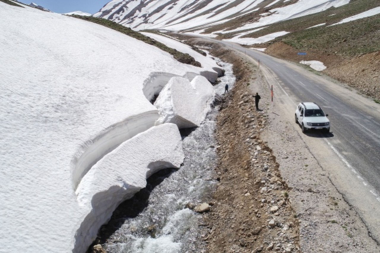 'Dokuzuncu gezegen'de sıra dışı bahar 24