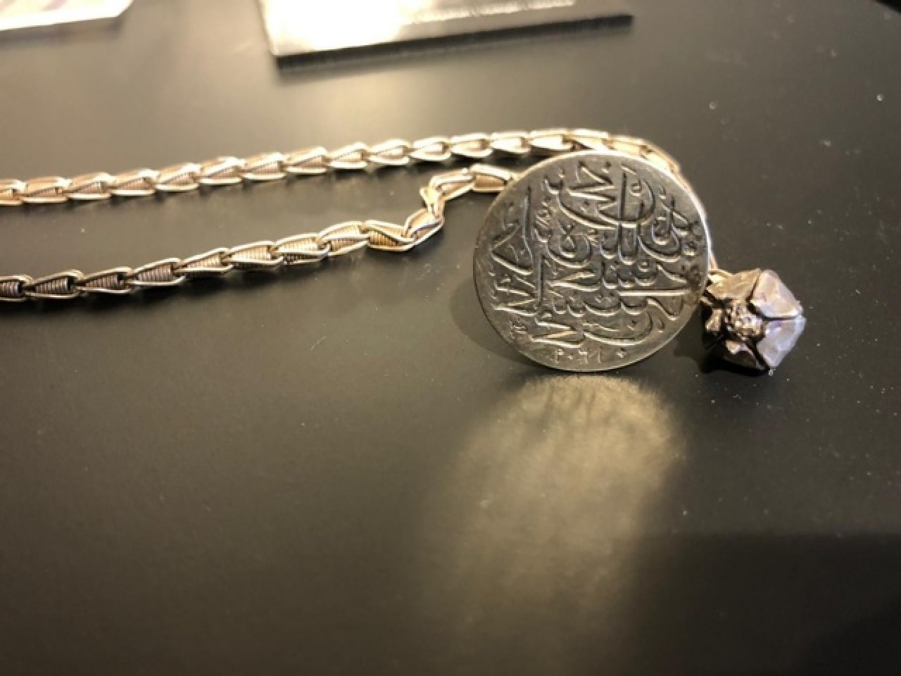 Osmanlı eserleri ve Atatürk'ün ceketi müzayedede 3