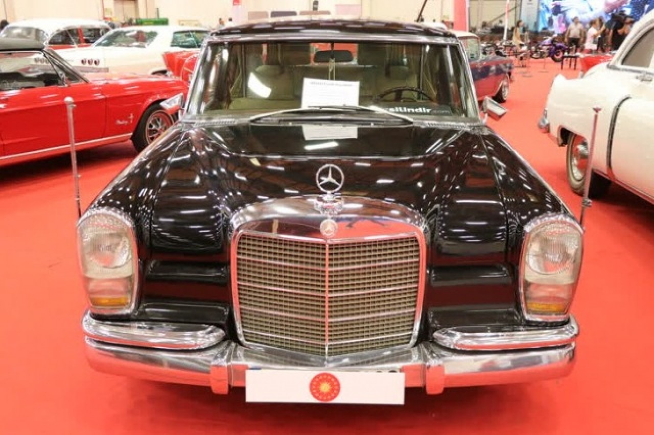 En değerli ve en eski klasik araçlar görücüye çıktı 1