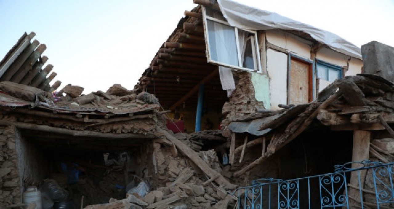 Elazığ Deprem'inde Çevrimtaş Köyü Tamamen Yıkıldı! 1