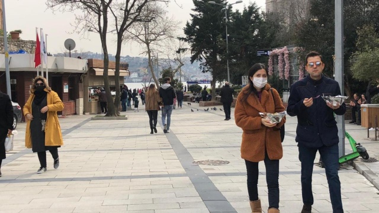 Ortaköy Sahili'ndeki yoğunluk dikkat çekti 7