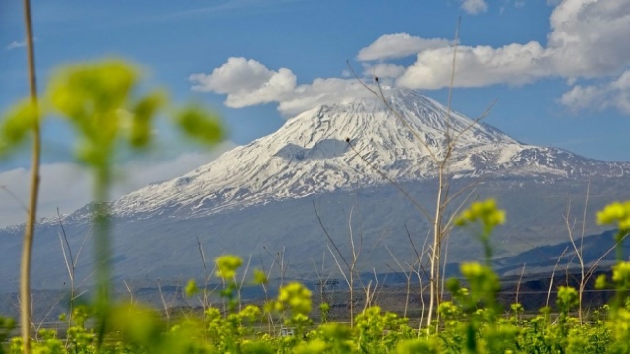 'Türkiye'nin çatısı' Ağrı Dağı manzarasıyla büyülüyor 3