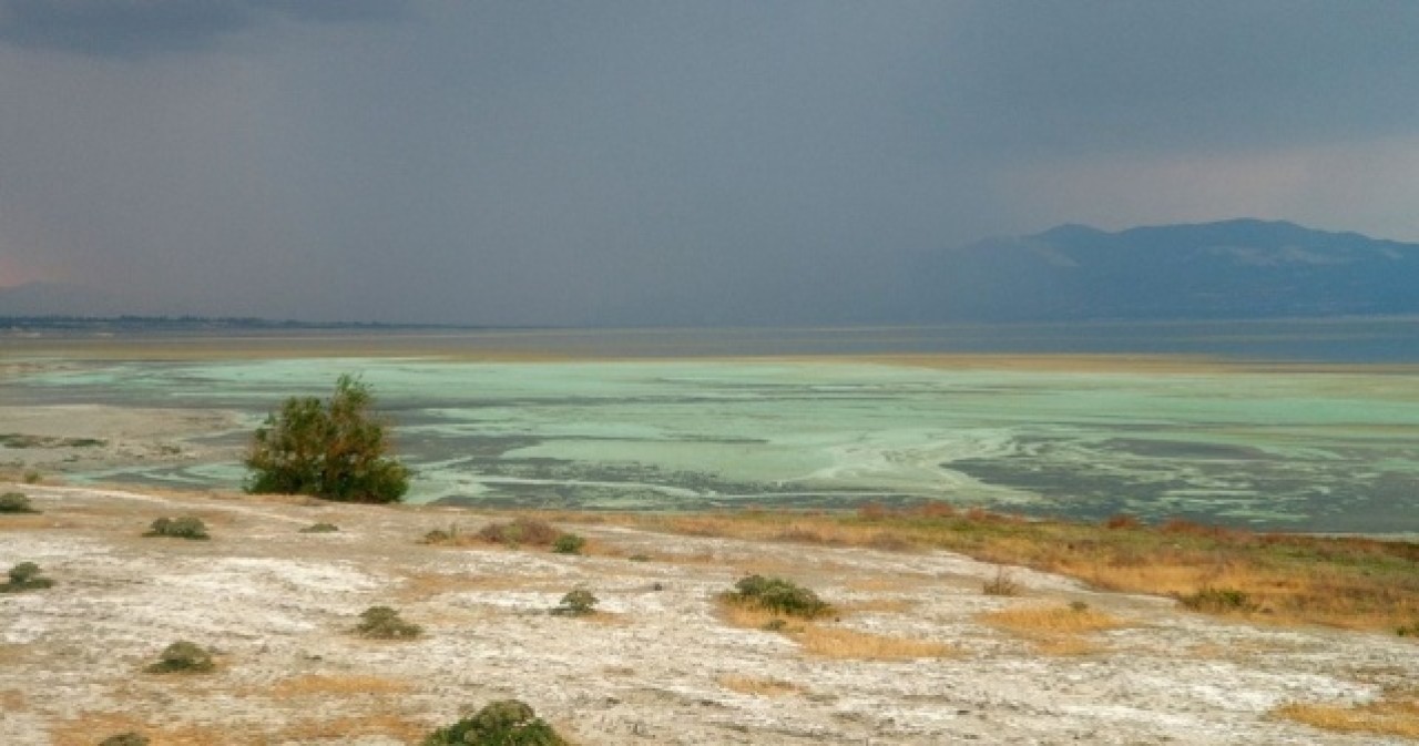 Burdur Gölü'nün rengi değişti 7