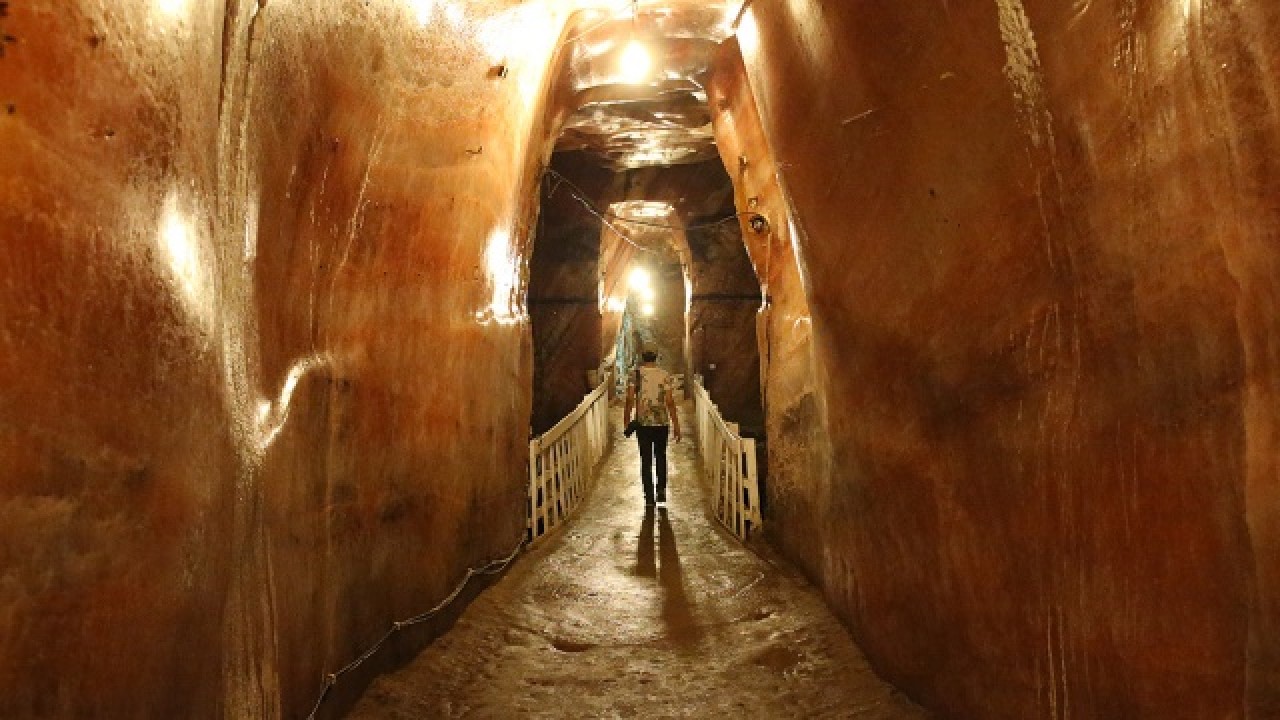Pakistan'ın pembe tuz tünelleri 2