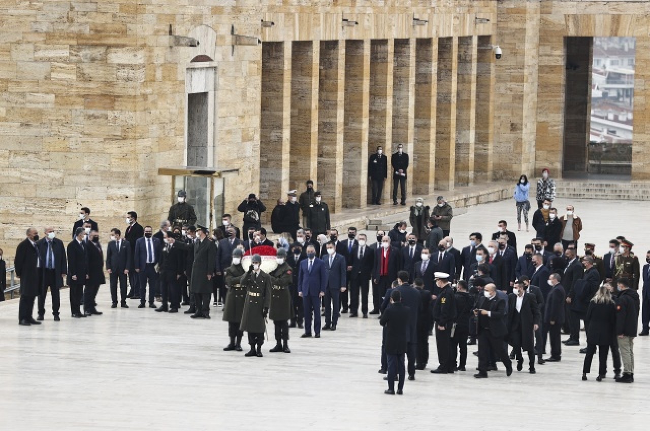 Irak Başbakanı Kazımi,  Anıtkabir'i ziyaret etti 3