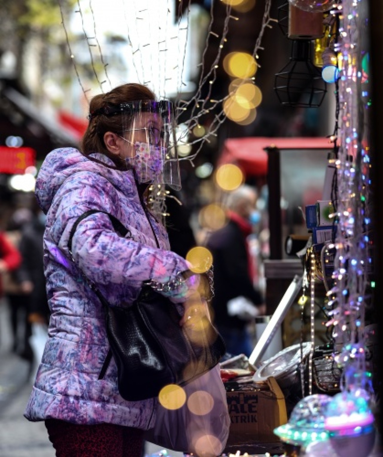 İstanbul'da yılbaşı öncesi alışveriş hareketliliği 9