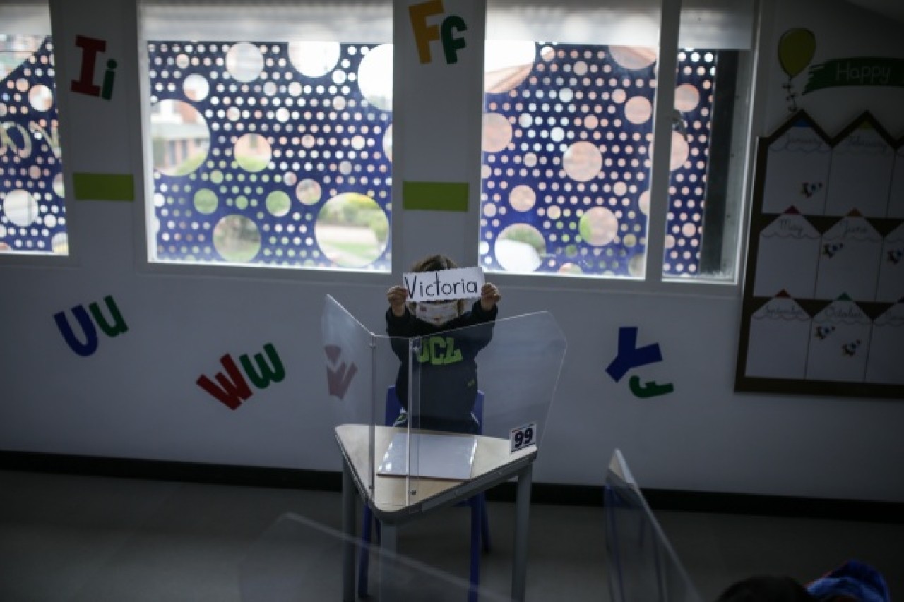 Kolombiya'da okullar yeniden açıldı 15