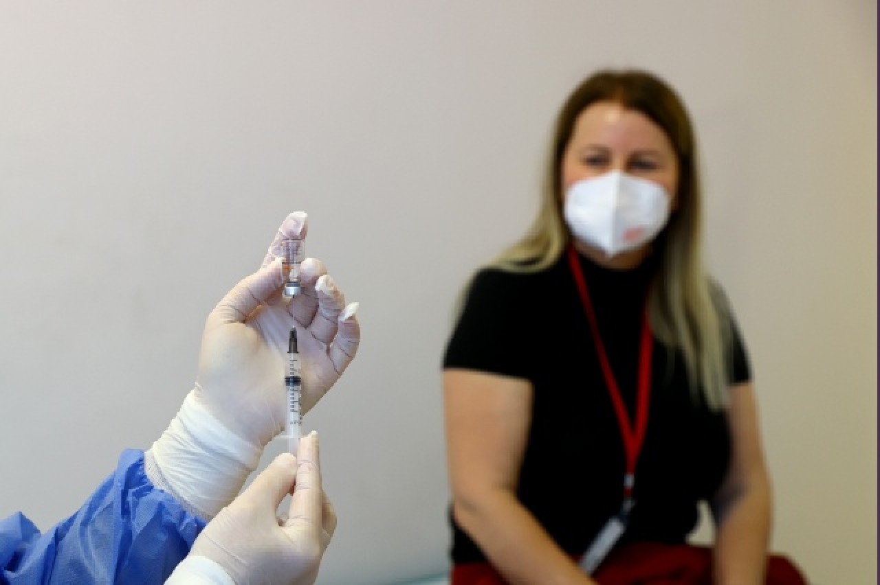 CoronaVac aşısının ikinci dozu yapılmaya başlandı 2