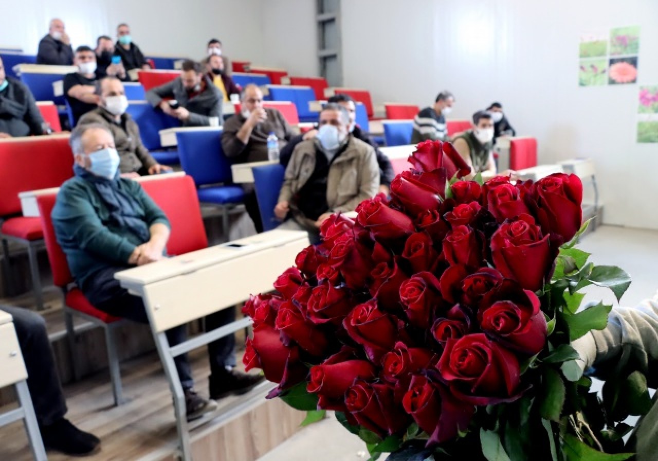 Çiçek mezatlarını "altın gün" heyecanı sardı 7