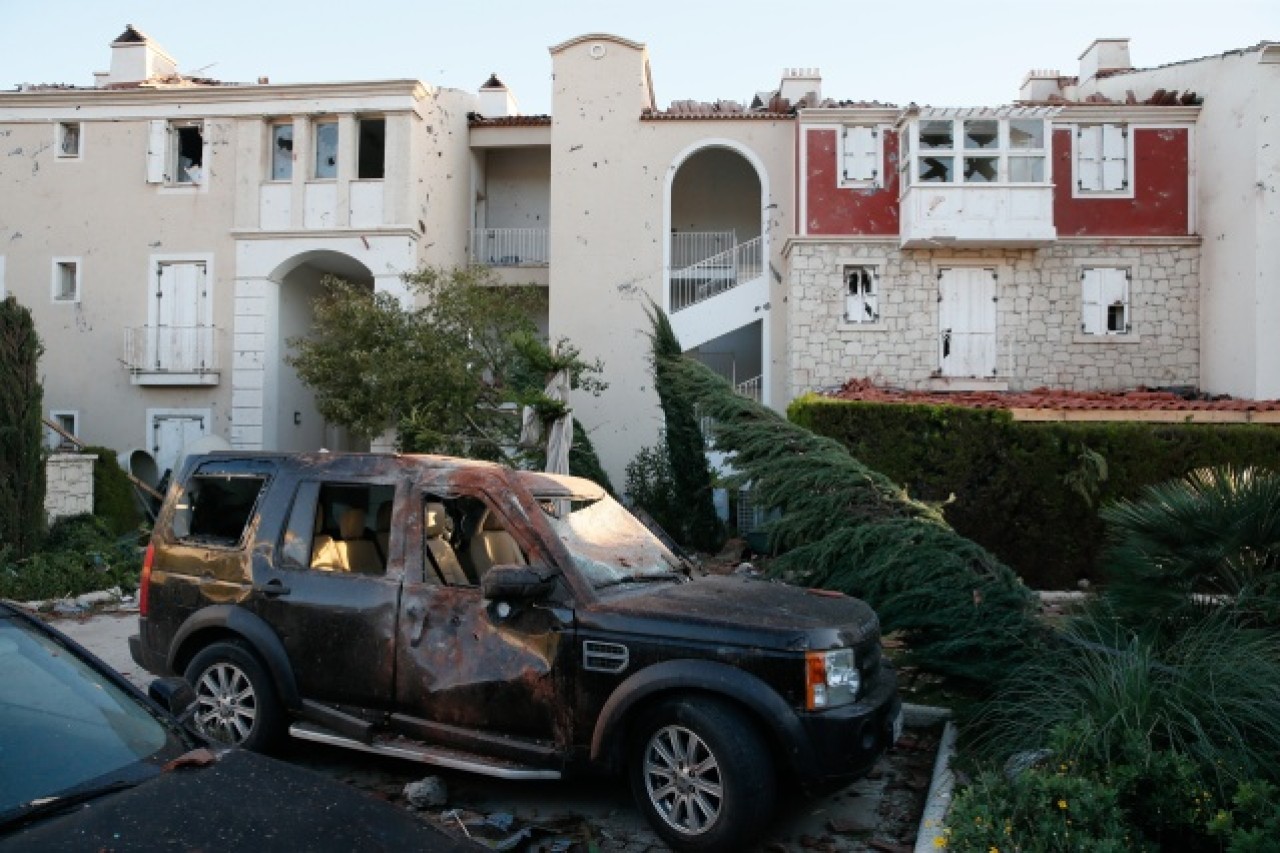 İzmir'de hortumun verdiği hasar gün aydınlanınca ortaya çıktı 7