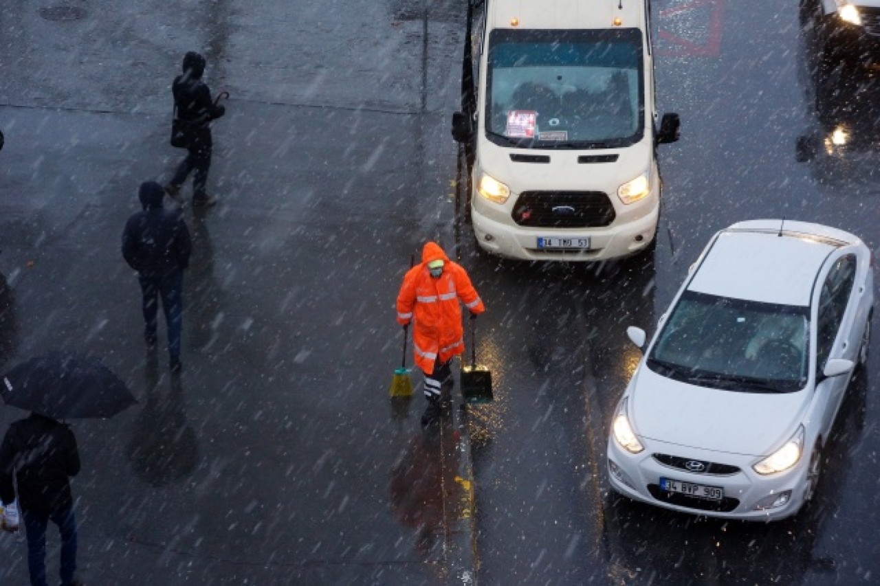 İstanbul'da kar yağışı başladı 3