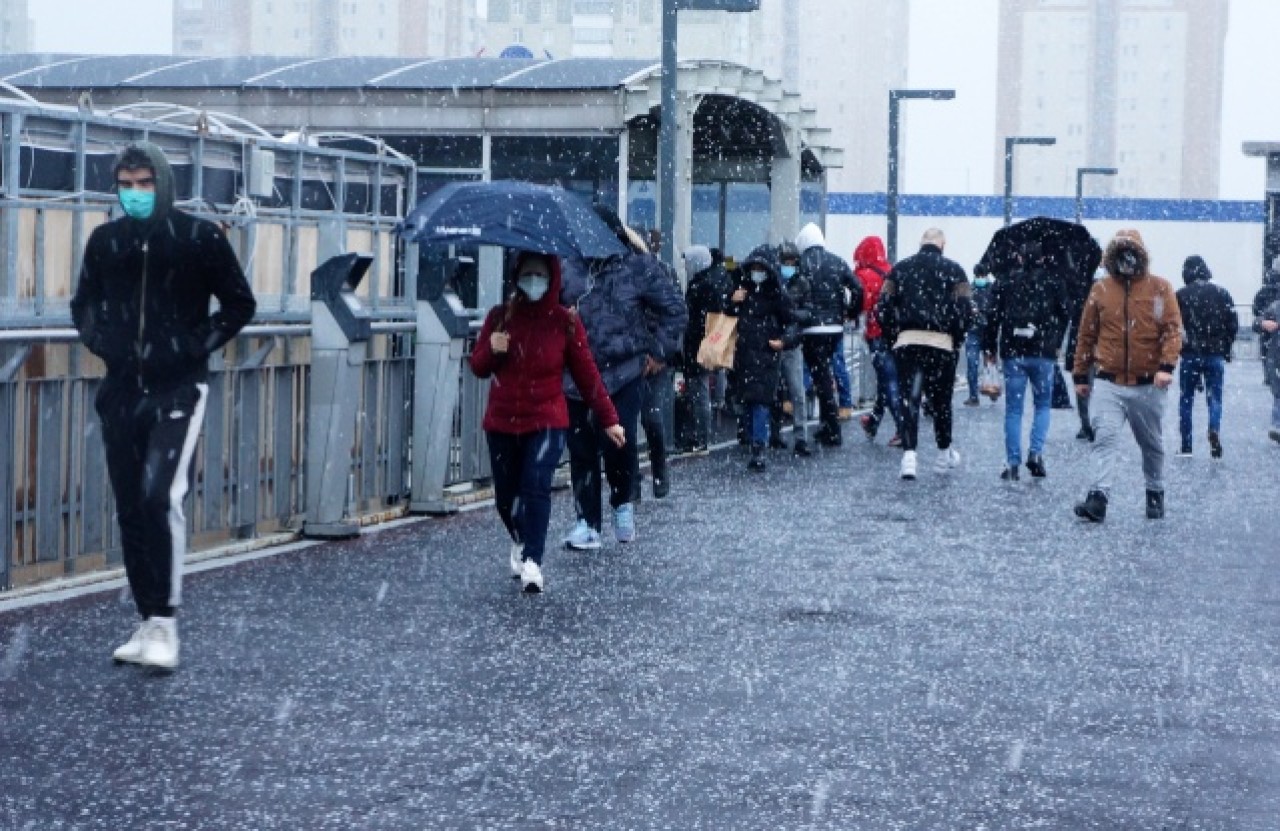 İstanbul'da kar yağışı başladı 4