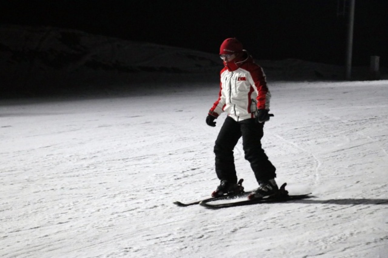 Küpkıran Kayak Merkezi'nde gece kayak keyfi 13