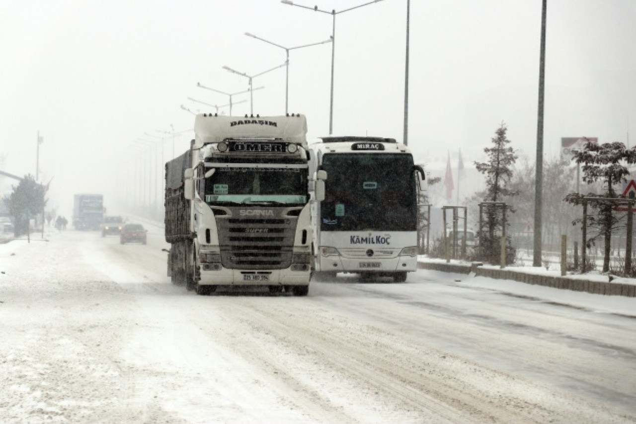 Doğu Anadolu yeniden beyaza büründü 5