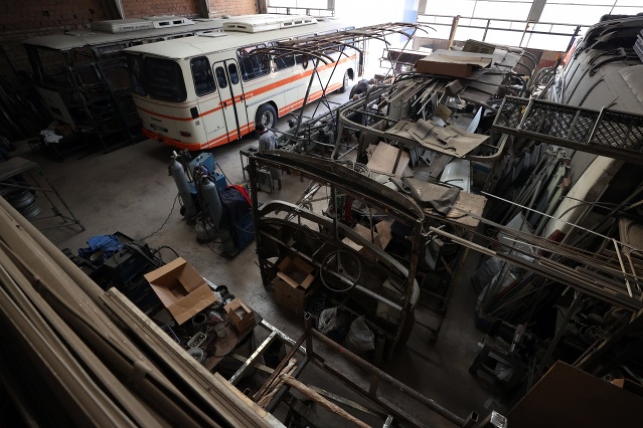 Eski otobüslere usta ellerden nostaljik dokunuş 15