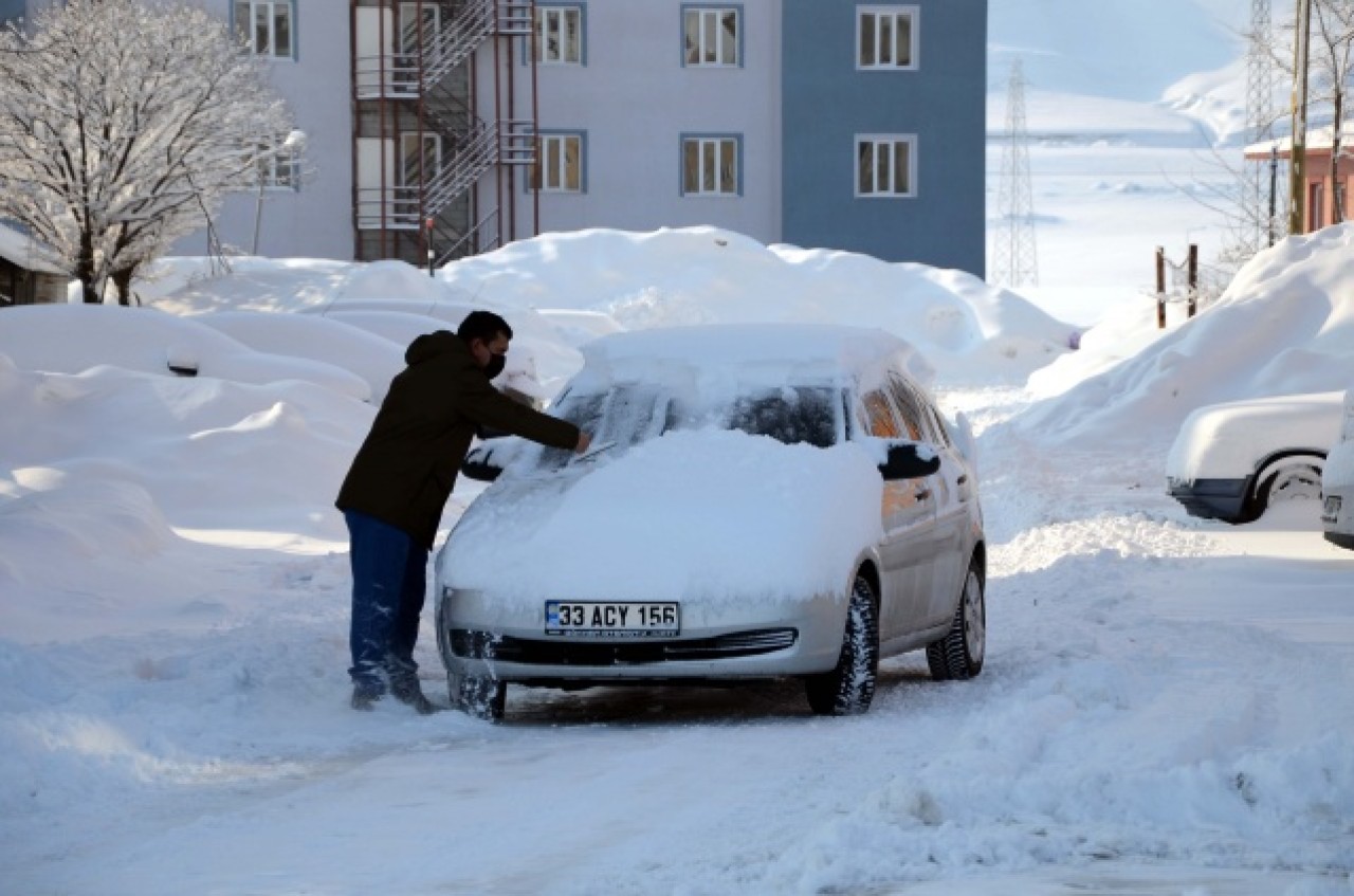 Doğu'da 450 yerleşim yerine ulaşım sağlanamıyor 11