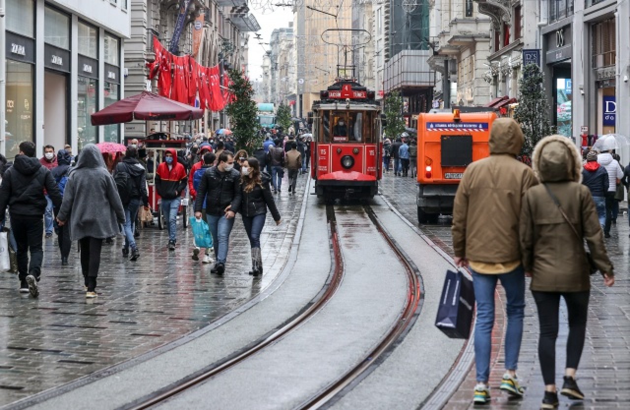 İstanbul'da "kısıtlamasız" ilk cumartesi günü 9