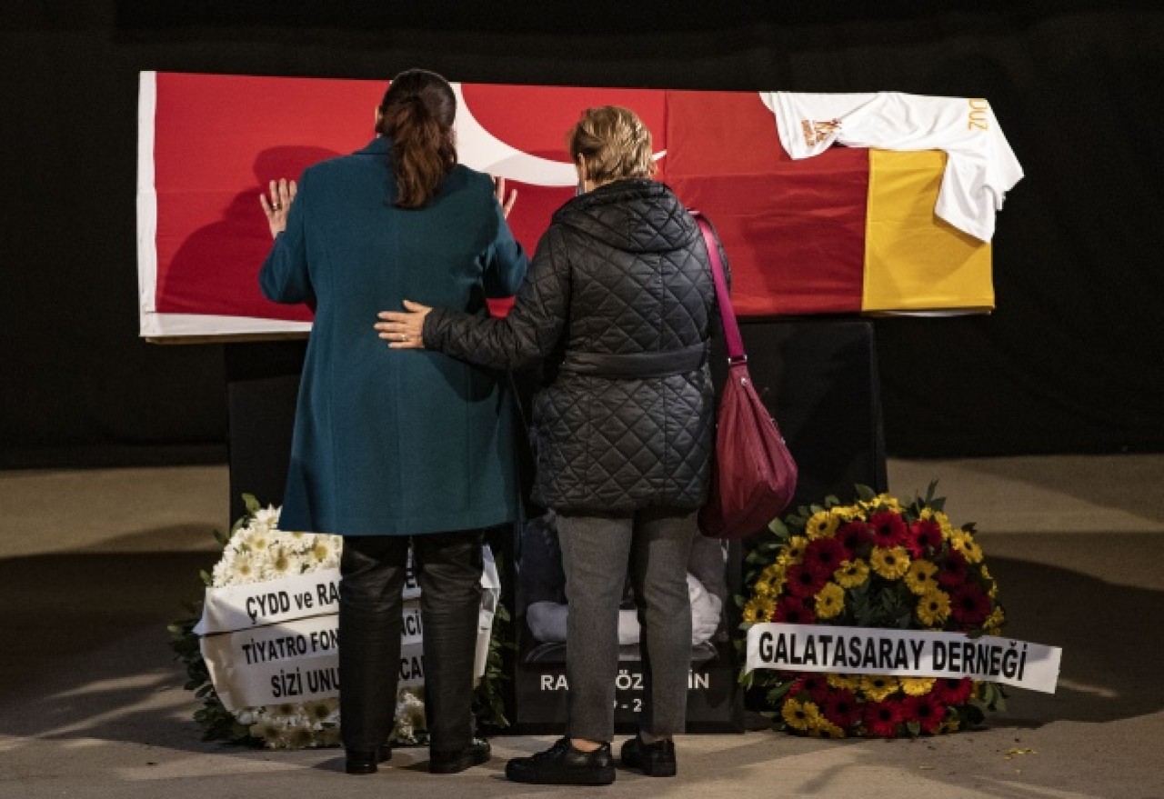 Usta oyuncu Rasim Öztekin'e veda 7