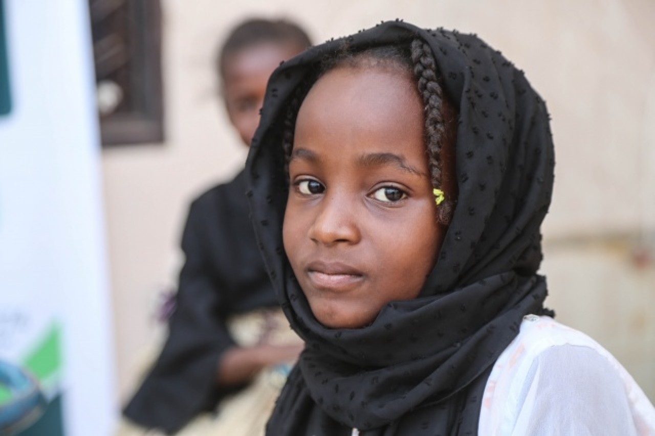 Hayrat Derneği,  Türk hayırseverlerin yardımlarıyla yüzlerce yetimin hamiliğini yapıyor 2