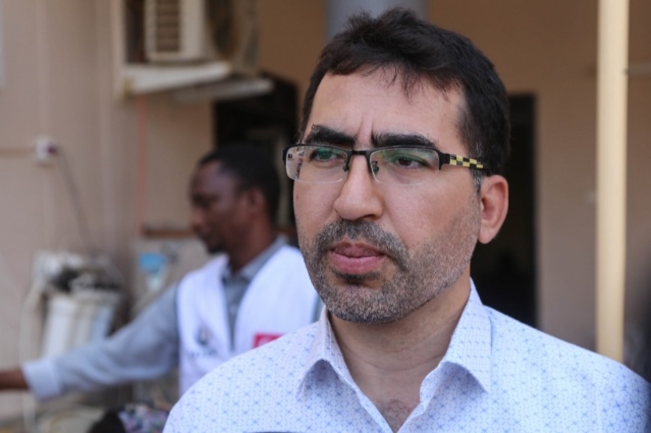 Hayrat Derneği,  Türk hayırseverlerin yardımlarıyla yüzlerce yetimin hamiliğini yapıyor 15