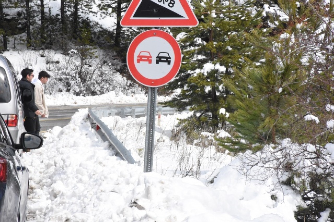 Muğla'nın yüksek kesimlerine kar yağdı 9