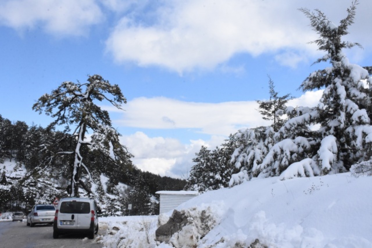 Muğla'nın yüksek kesimlerine kar yağdı 6
