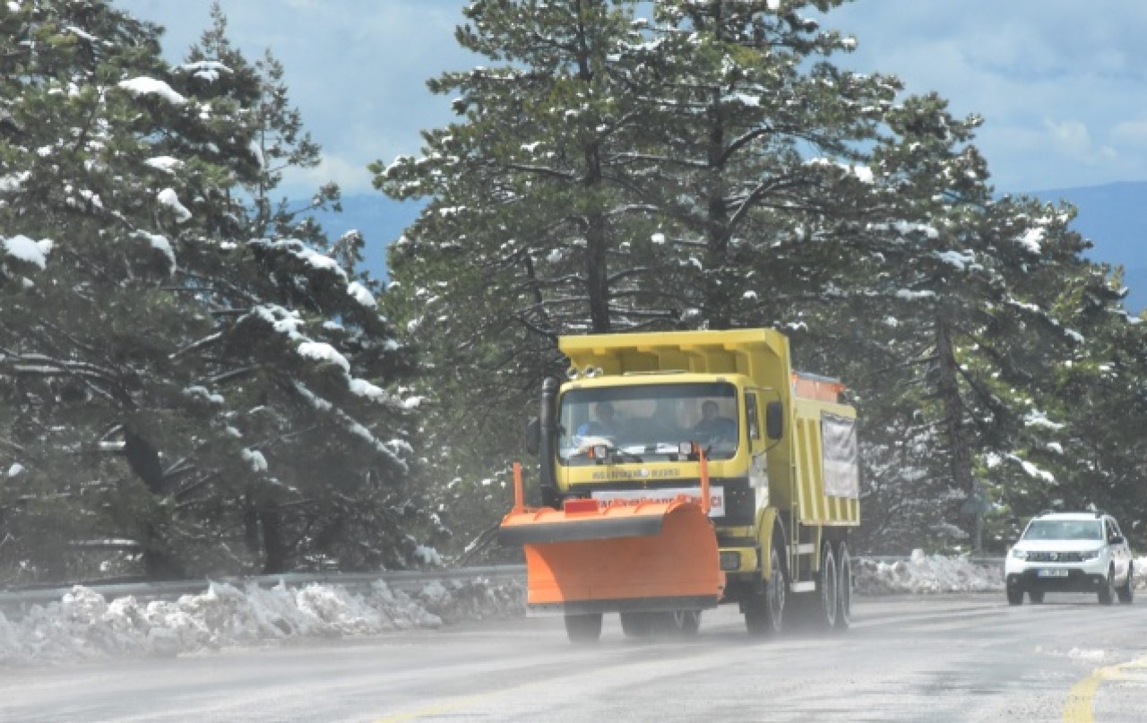 Muğla'nın yüksek kesimlerine kar yağdı 12