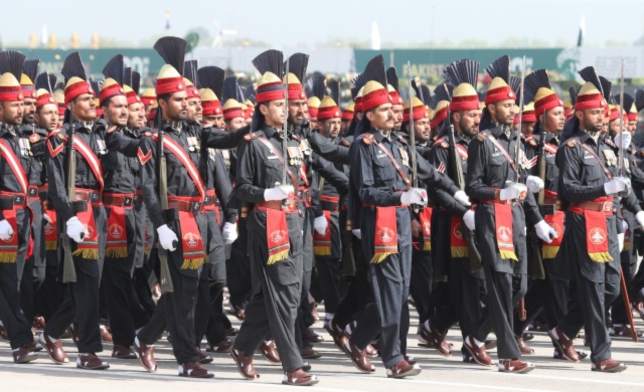 Pakistan Milli Günü'nde askeri geçit töreni 21