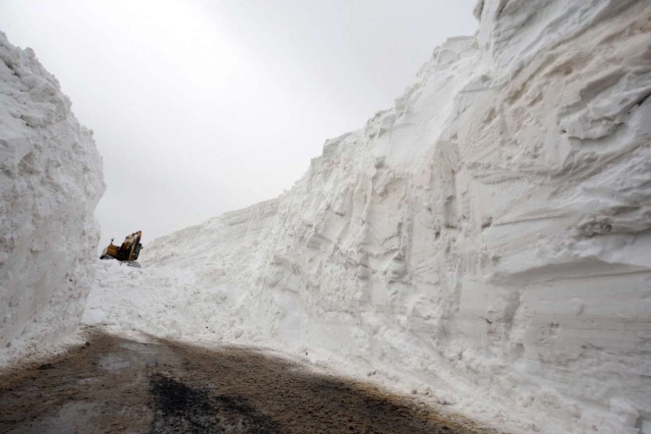 Muş'ta 4 aydır kapalı olan alternatif köy yolu 7 günde açılabildi 17