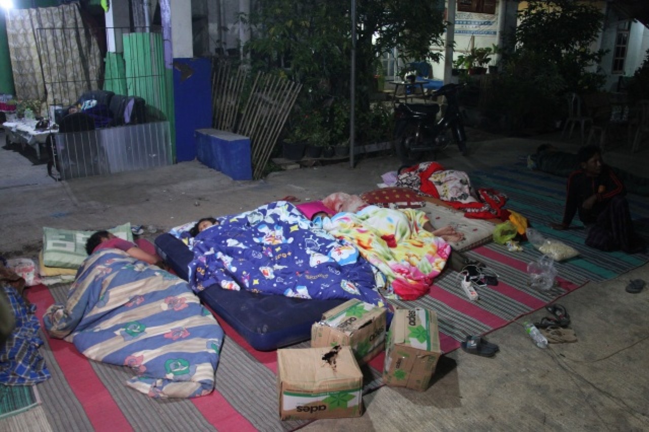 Endonezya'da 6 büyüklüğünde deprem meydana geldi 14