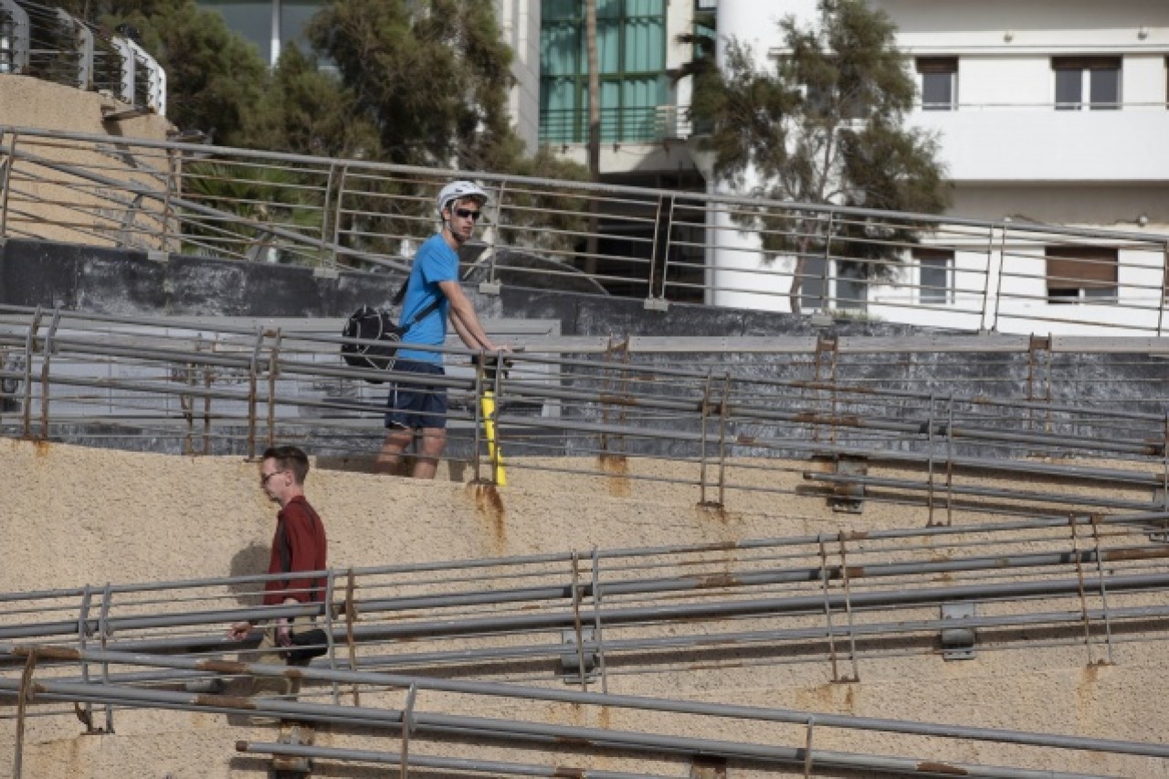 İsrail’de hayat aşı sayesinde normale dönmeye başladı 13