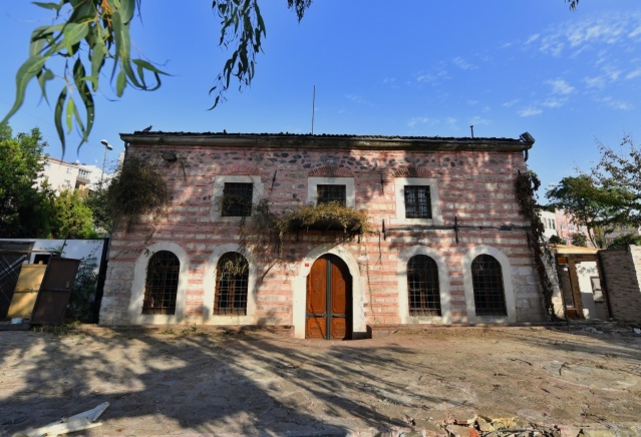 Tarihi Esgher Sinagogu restore edilerek kütüphane oluyor 8