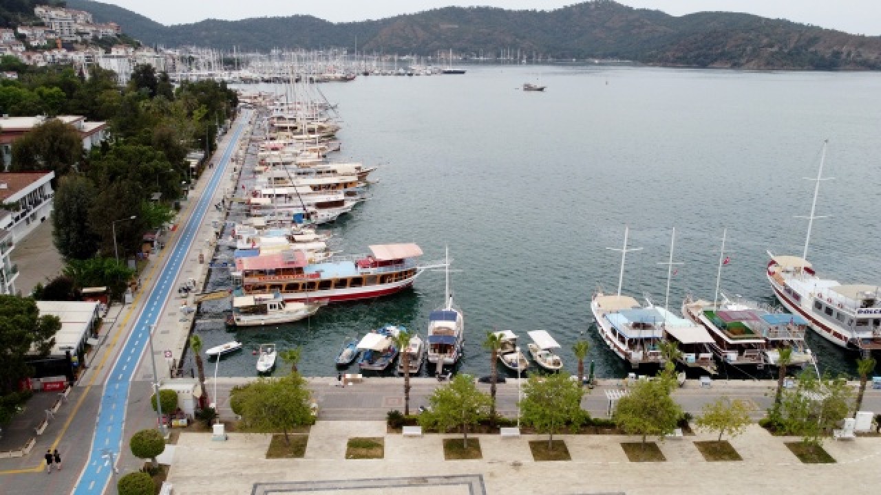 Turizm merkezlerinde "tam kapanma"nın ikinci gününde sessizlik hakim oldu 3