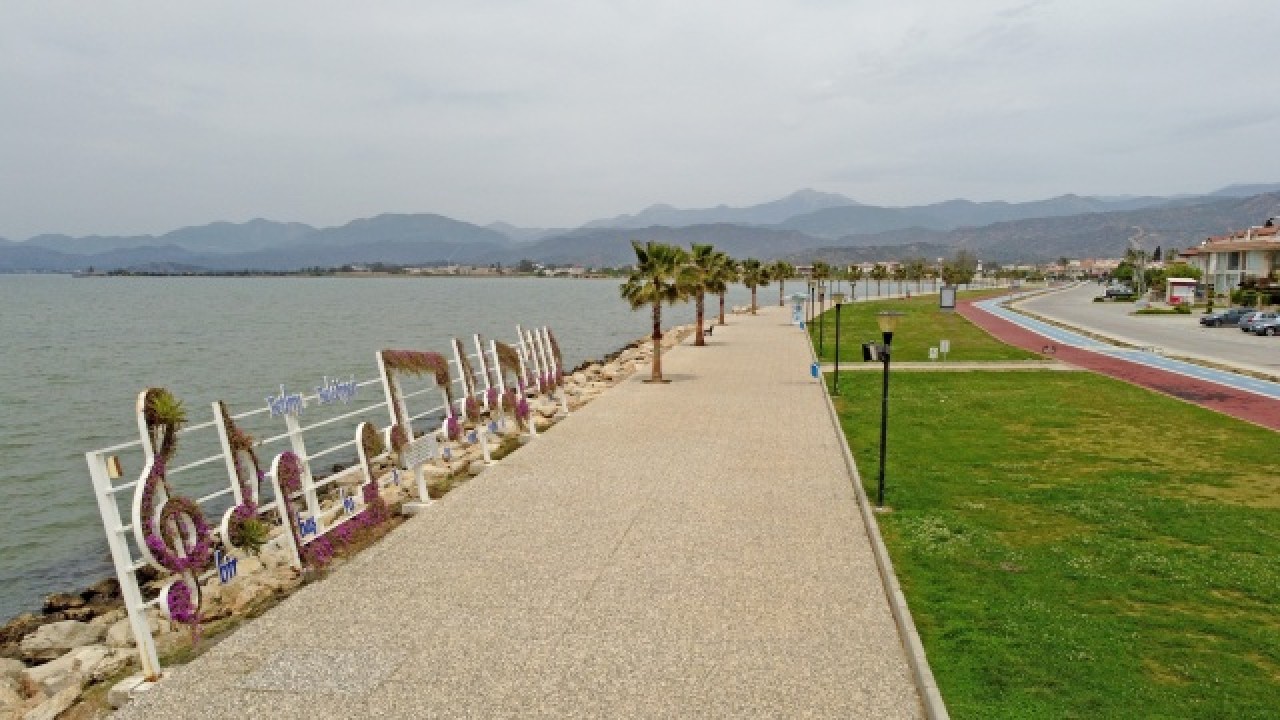 Turizm merkezlerinde "tam kapanma"nın ikinci gününde sessizlik hakim oldu 6