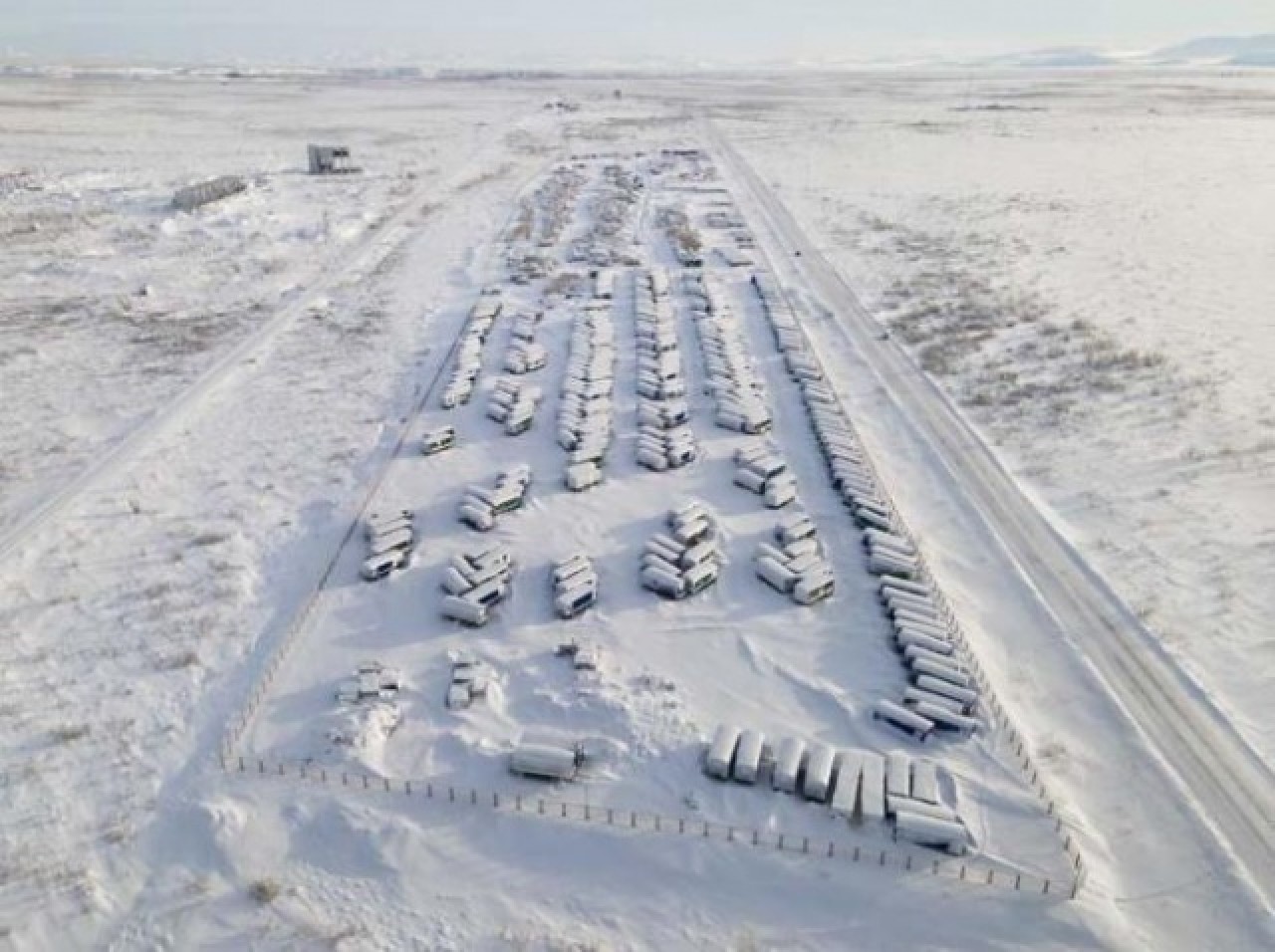 Sıcaklığın eksi 50 dereceye düştüğü Rusya'da her şey buz tuttu 15