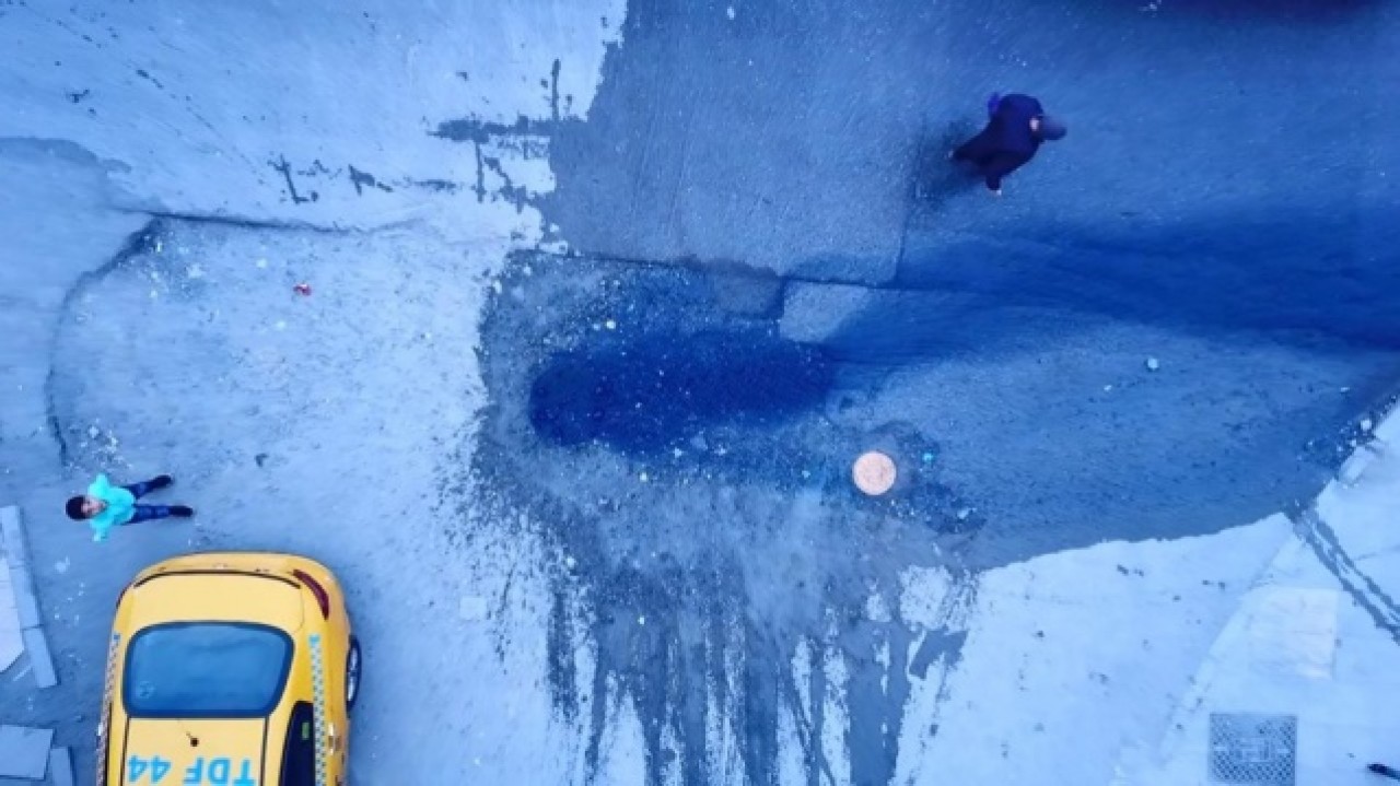 Esenyurt'ta rögarlardan yine mavi su fışkırdı 6