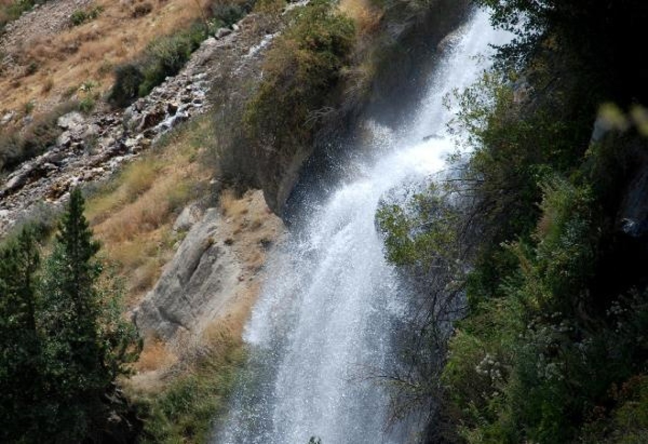 Akdağ'dan fışkıran güzellik: Uçarsu Şelalesi 1