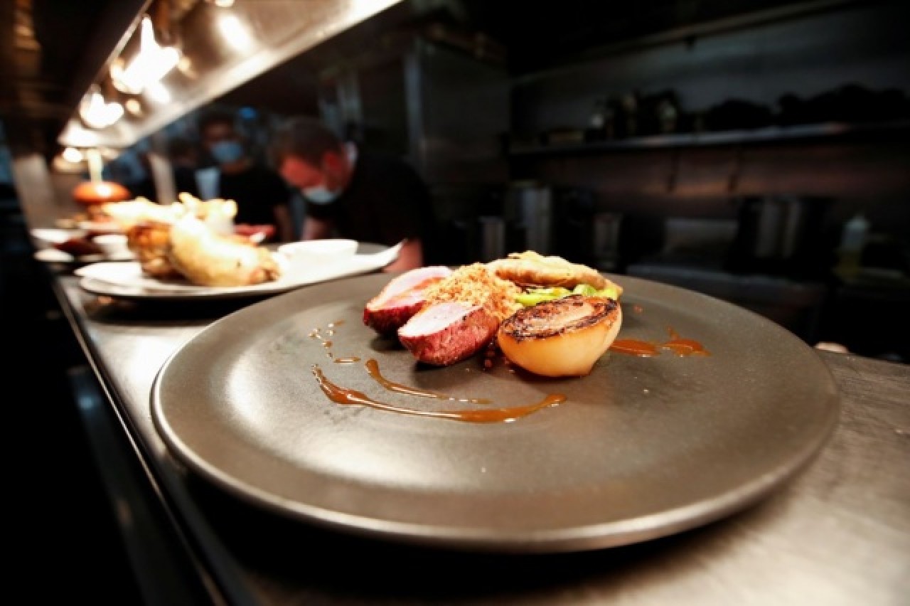 İngiltere yeniden açıldı: Kucaklaşmak ve parti yapmak serbest 2