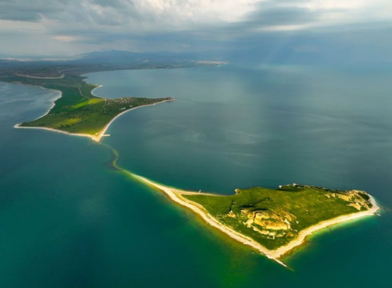 Van’ın el değmemiş adası Çarpanak bahar aylarında görenleri büyülüyor 2