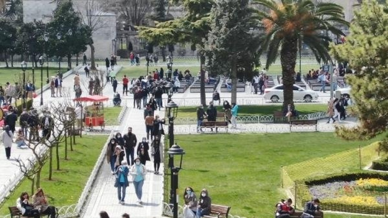 Sultahahmet'te turist yoğunluğu: Sosyal mesafeyi hiçe saydılar... 8