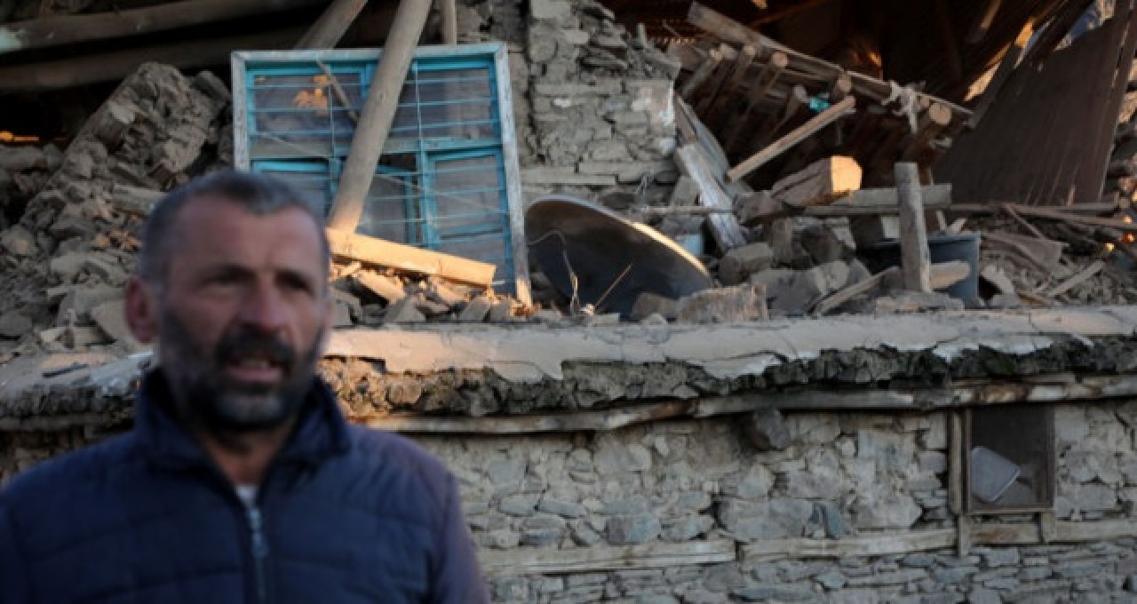 Elazığ Deprem'inde Çevrimtaş Köyü Tamamen Yıkıldı! 5