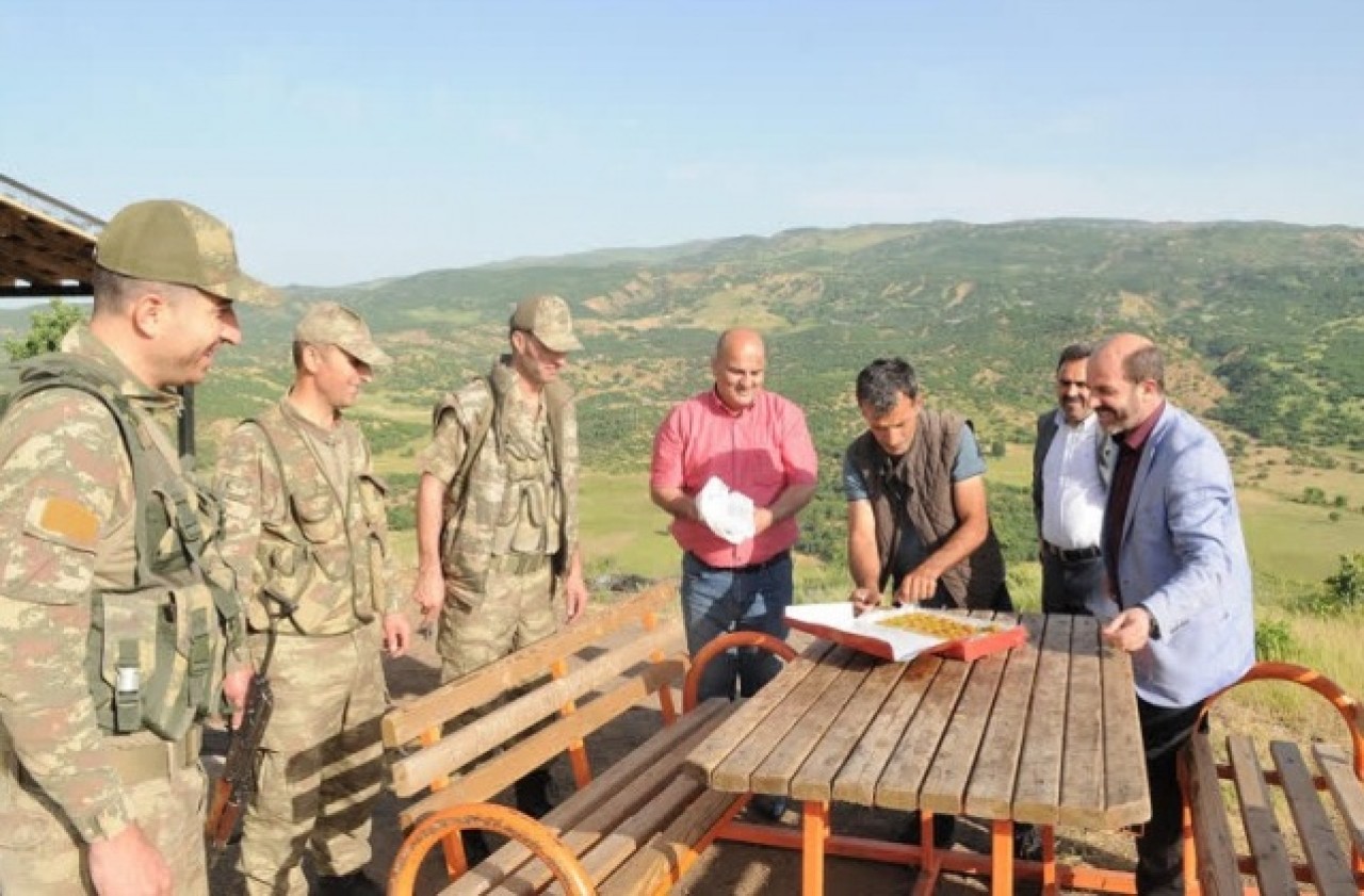 Vatan nöbetinde bayram 2