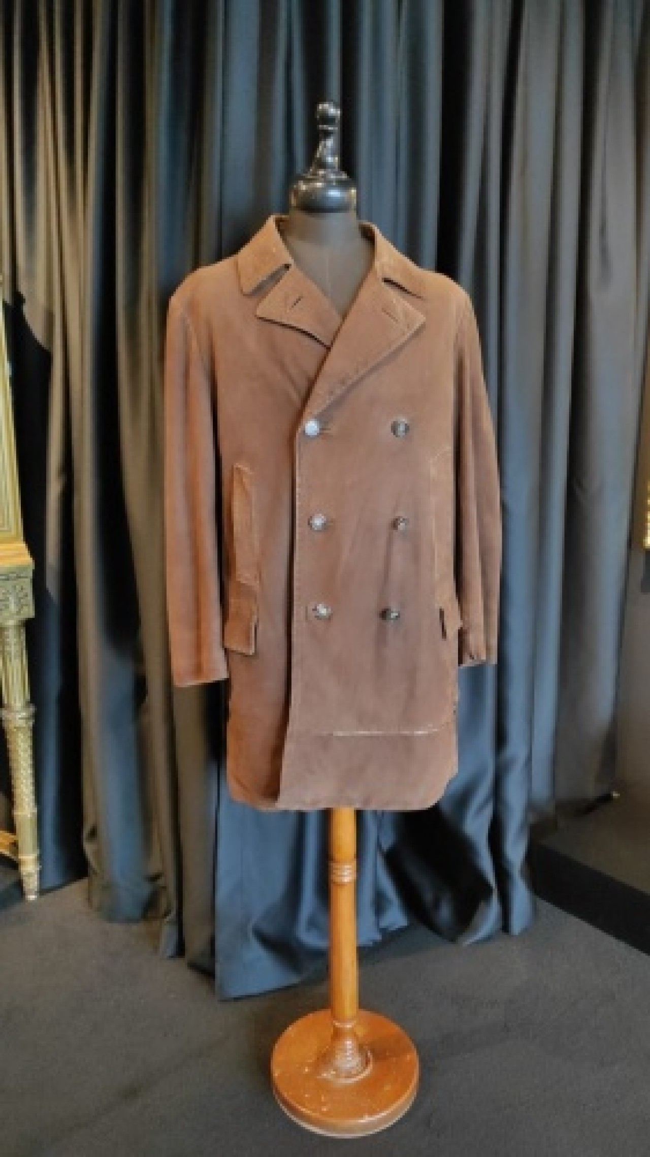 Osmanlı eserleri ve Atatürk'ün ceketi müzayedede 10