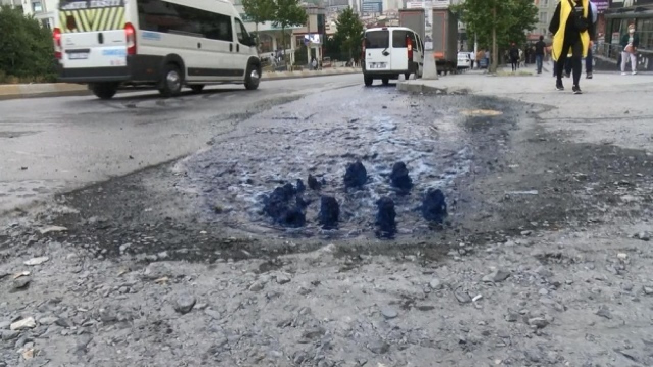 Esenyurt'ta rögarlardan yine mavi su fışkırdı 2