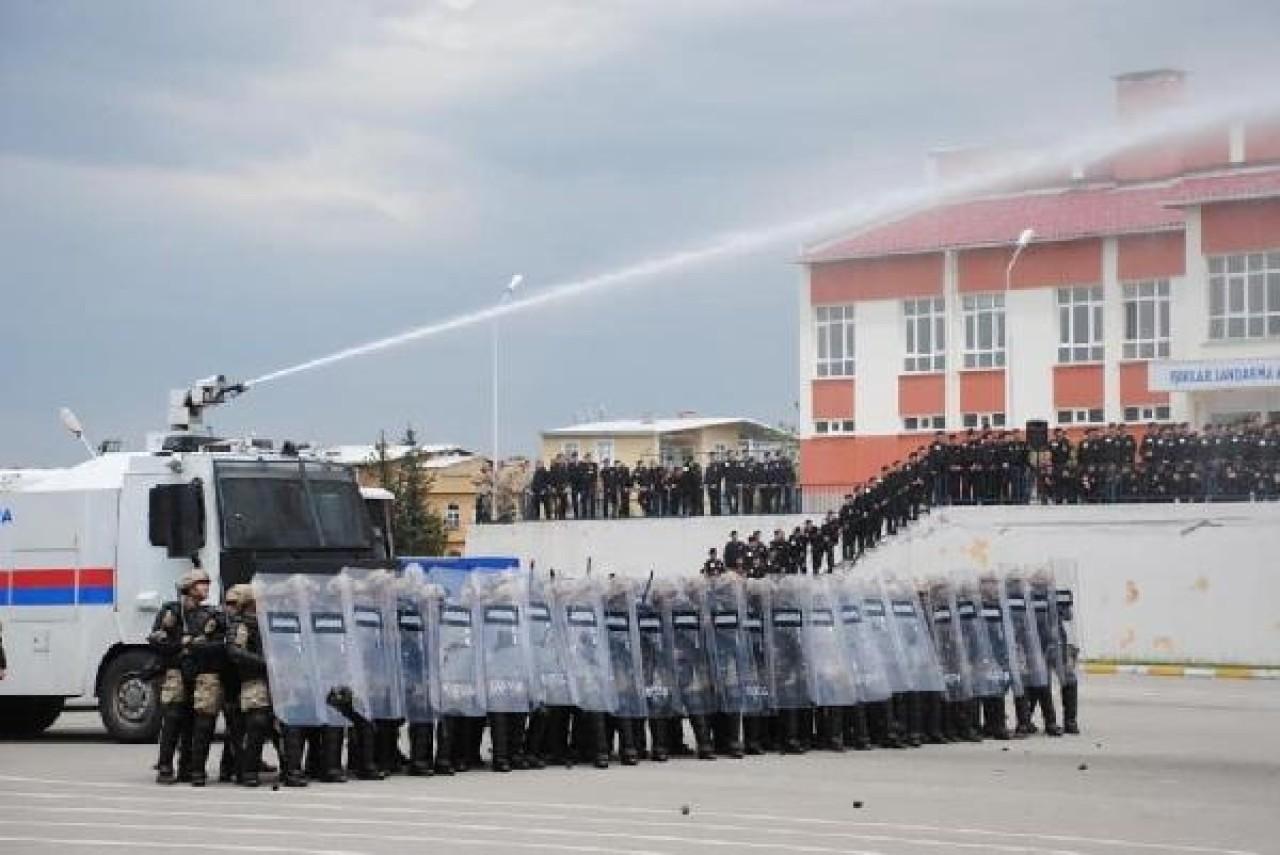 Jandarmadan,  astsubay adaylarına nefes kesen tatbikat 2
